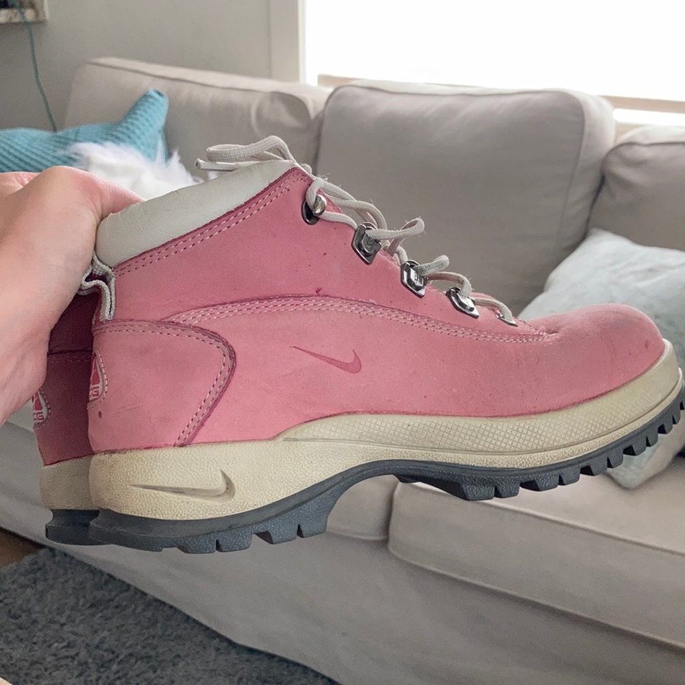 **SOLD Vintage Nike Hiking Boots!! 🥾